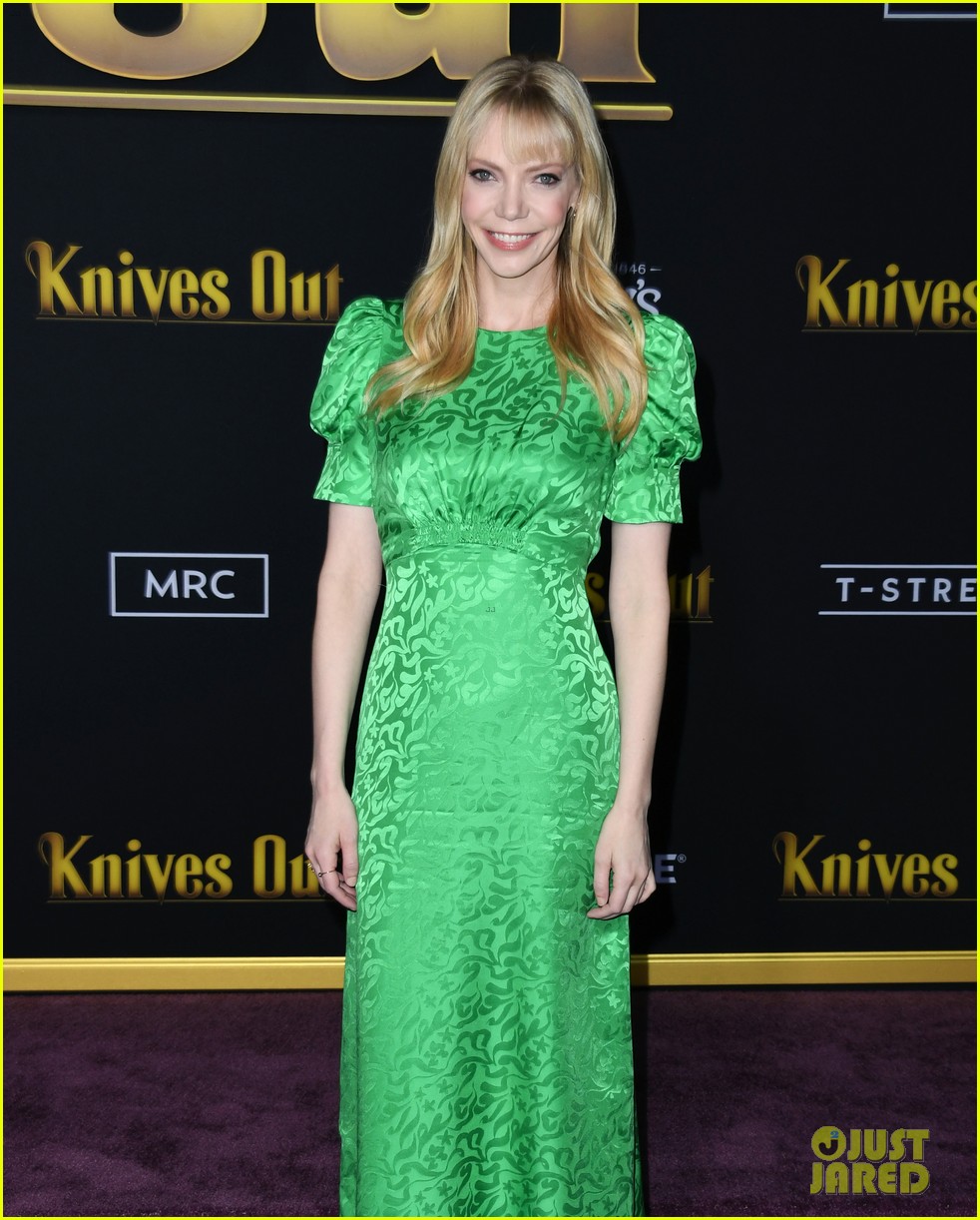 Photo star studded cast of knives out premiere new movie 23 Photo