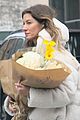 gisele bundchen steps out to pick up some flowers in nyc 02