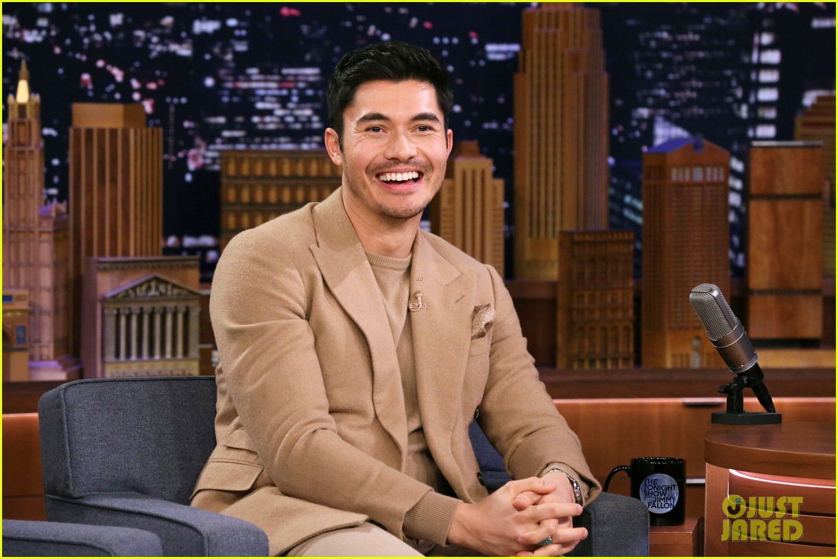 henry golding says being james bond would be most iconic role possible 034383698