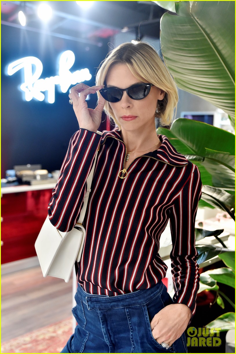 Jaime King Celebrates the Opening of RayBan's New Store Photo 4385086