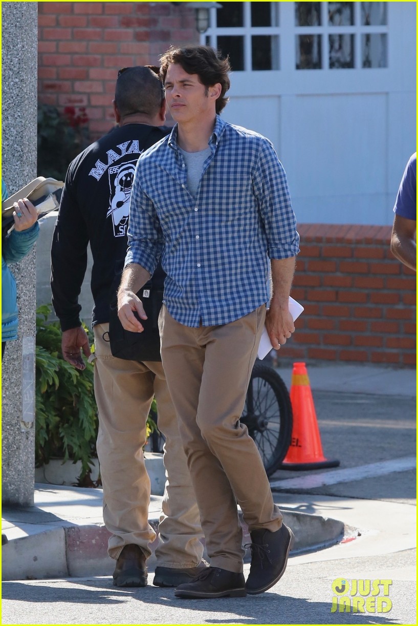 Photo james marsden returns to dead to me season two 27 Photo