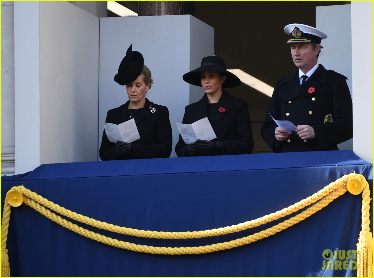 Meghan Markle, Kate Middleton & Princes Harry & William Join Queen