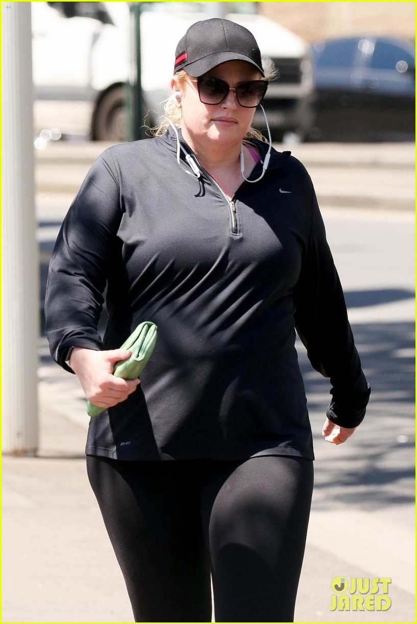 Rebel Wilson Kicks Off Her Morning with Workout in Sydney: Photo ...