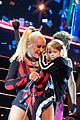 christina aguilera brings out summer out on stage london concert 04