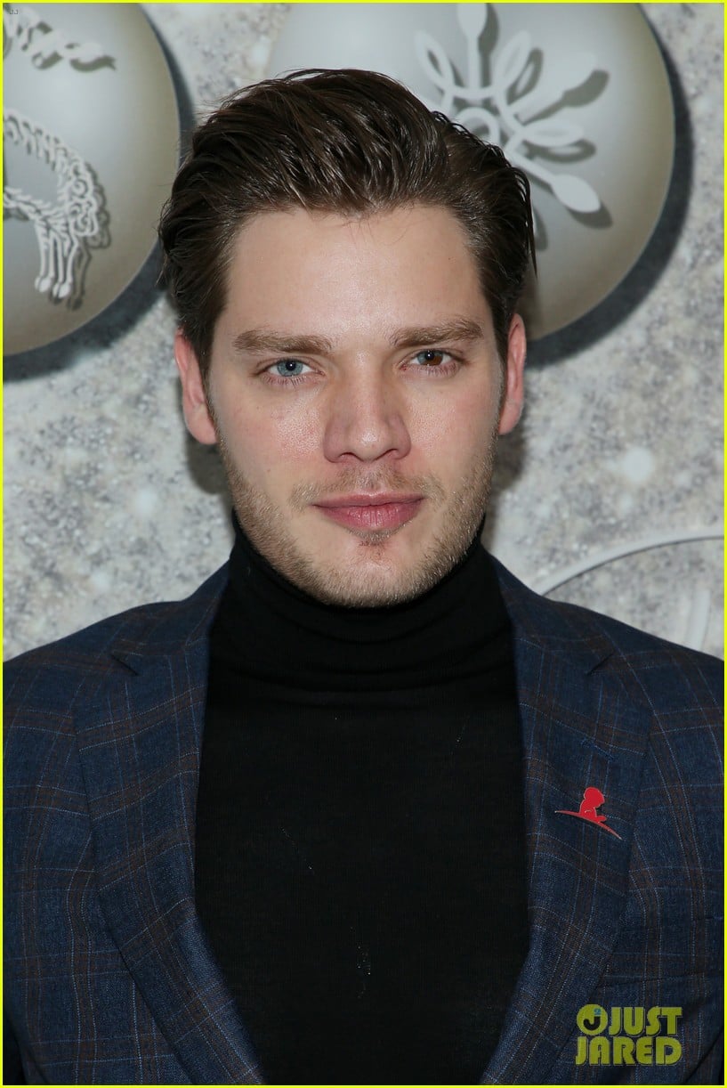 Behati Prinsloo, Jaime King, & More Stars Ring In the Holiday Season with Brooks Brothers Photo