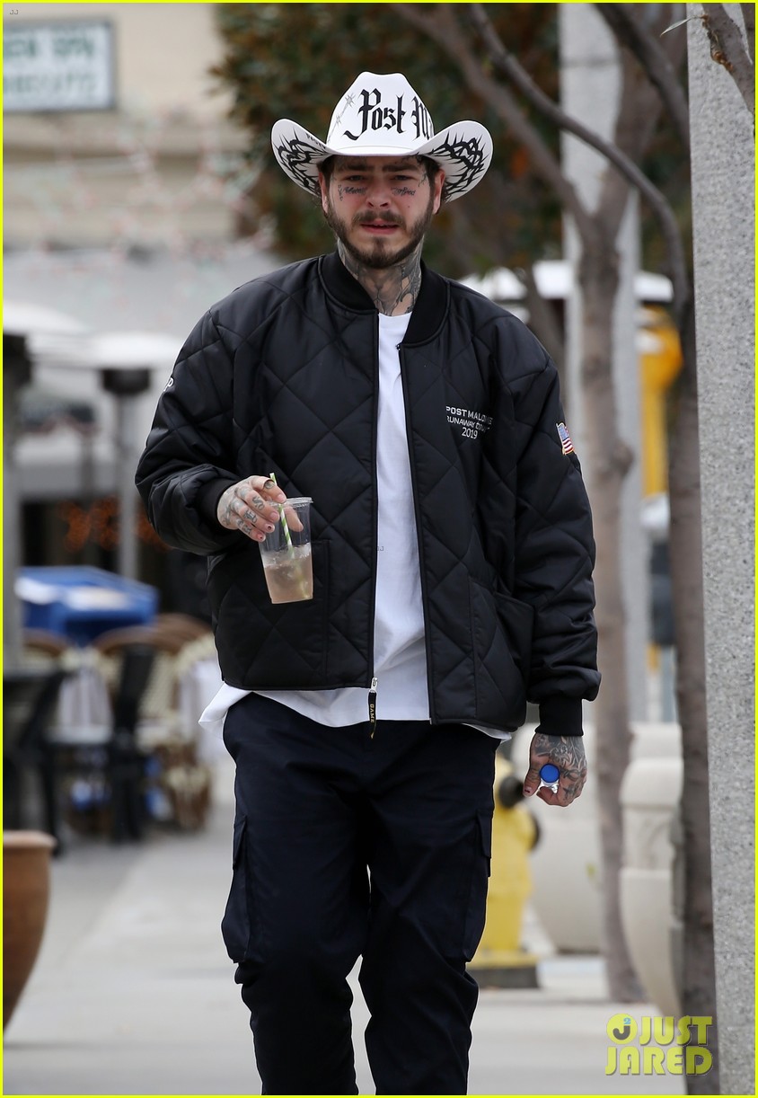 Photo post malone rocks a cowboy hat shopping in weho 01 Photo