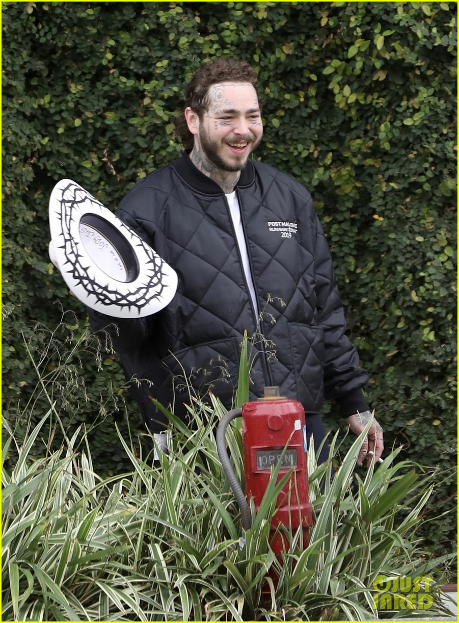 Post Malone Rocks a Cowboy Hat While Shopping in West Hollywood Photo
