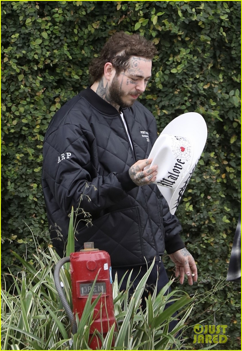 Post Malone Rocks a Cowboy Hat While Shopping in West Hollywood Photo