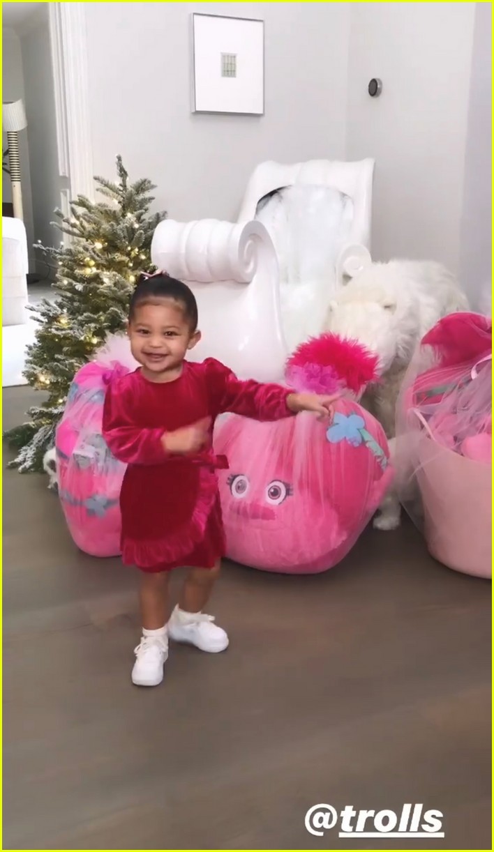 Kylie Jenner's Daughter Stormi Gets a 'Trolls' Surprise on Christmas Eve! Photo 4406654