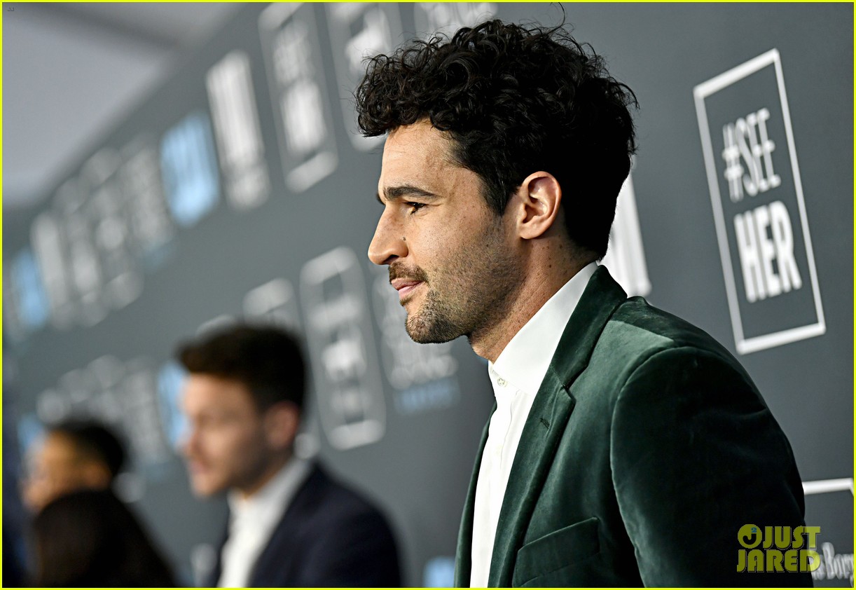 Christopher Abbott & Noah Wyle Rep Their TV Shows at Critics' Choice