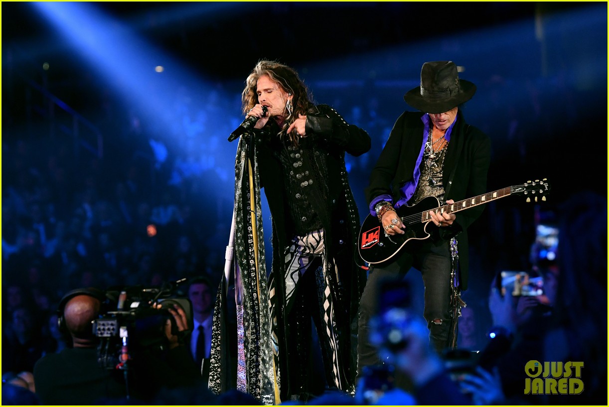 Aerosmith & RunDMC Perform Together at the Grammys 2020 Photo 4424048