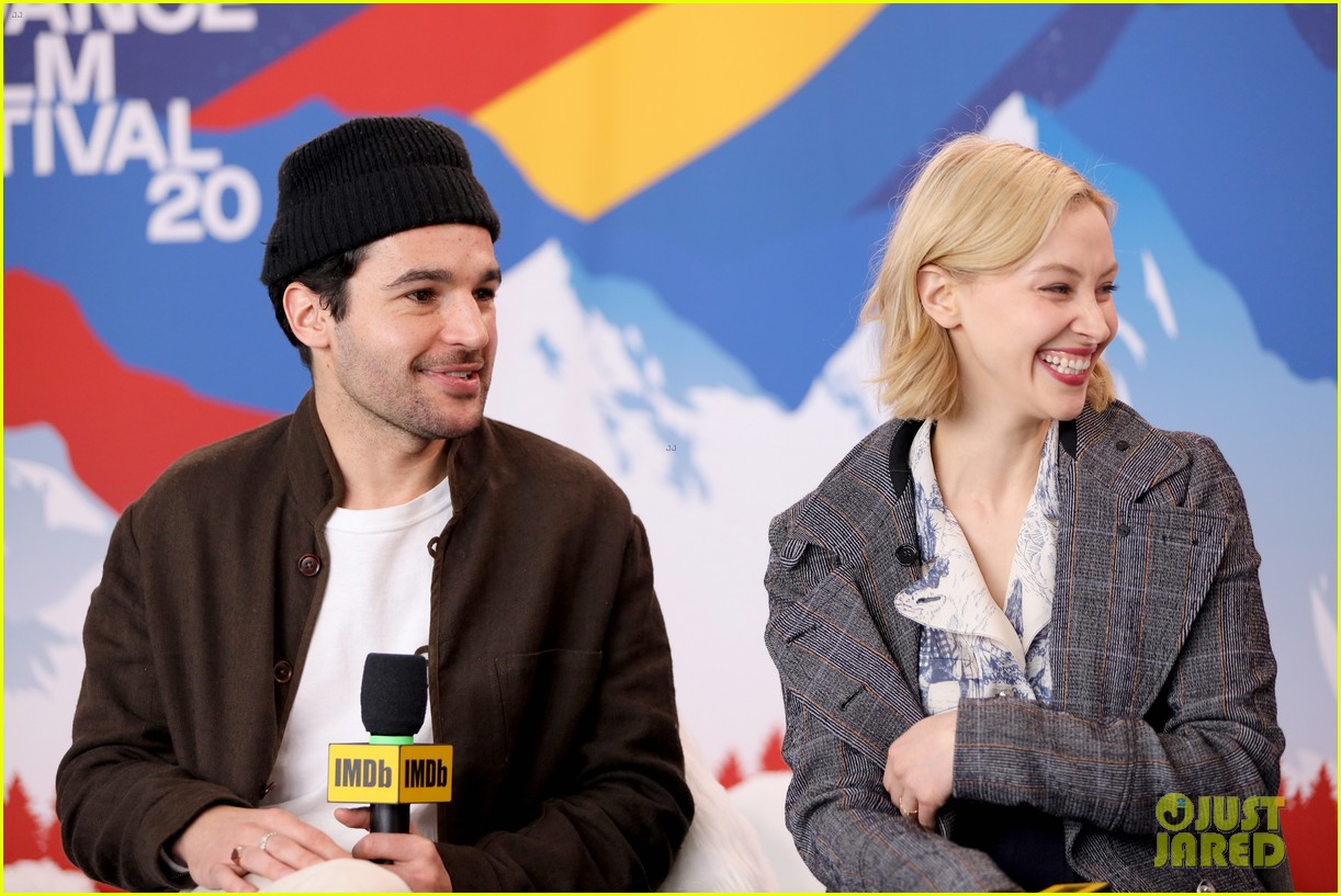 Aubrey Plaza Brings New Film 'black-bear' To Sundance With Christopher