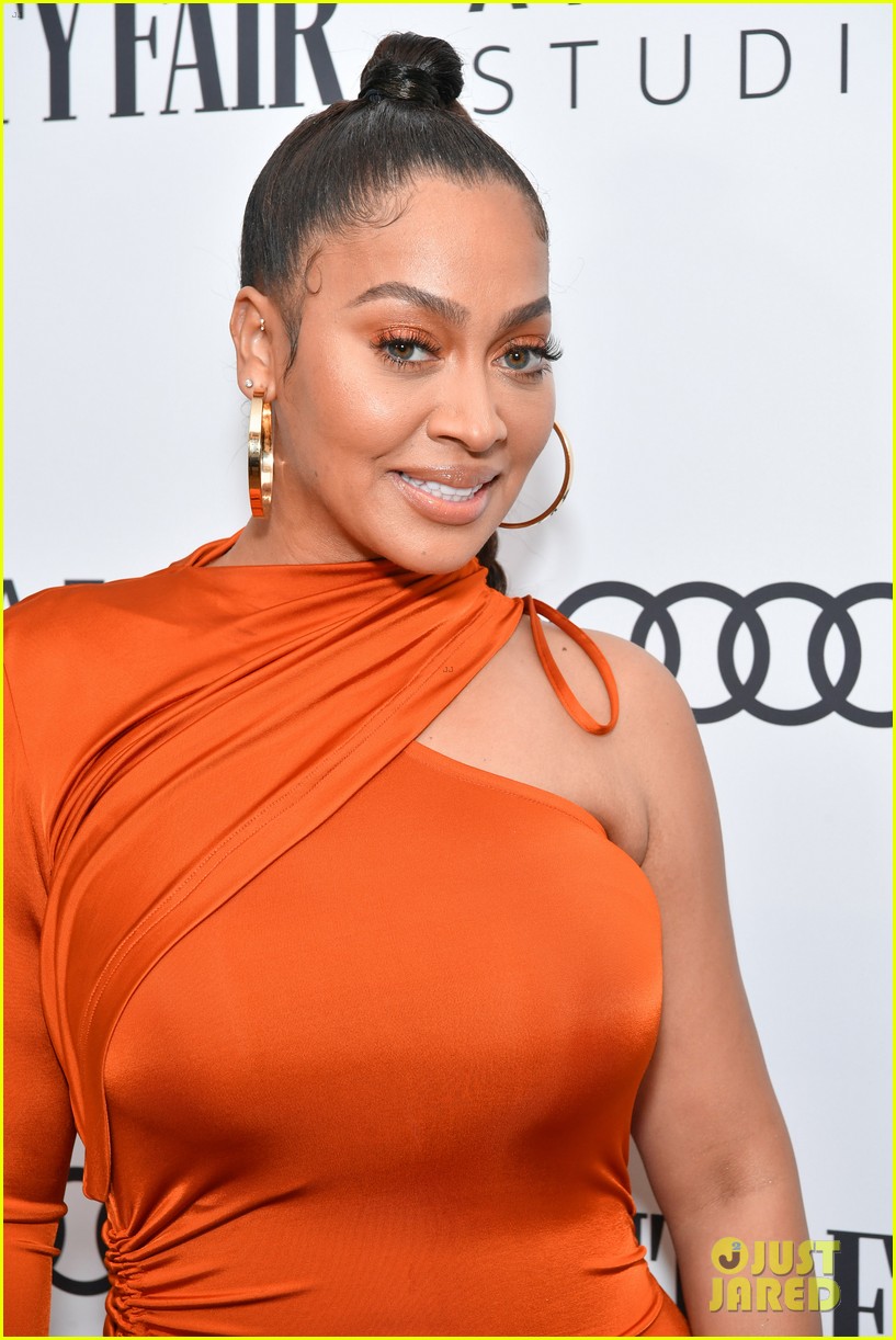 Awkwafina, Jon Hamm & More Attend Vanity Fair, Audi & Amazon Studios