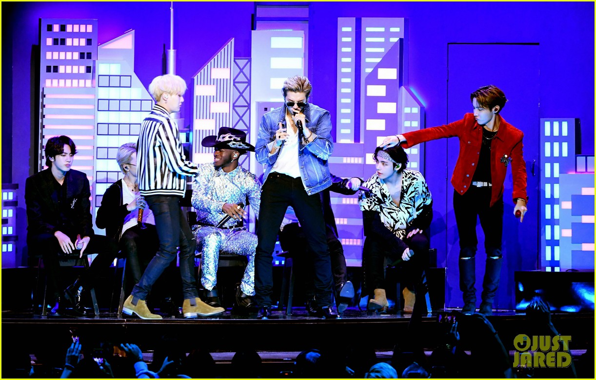 Photo bts lilnasx old town road performance 15 Photo 4424276 Just