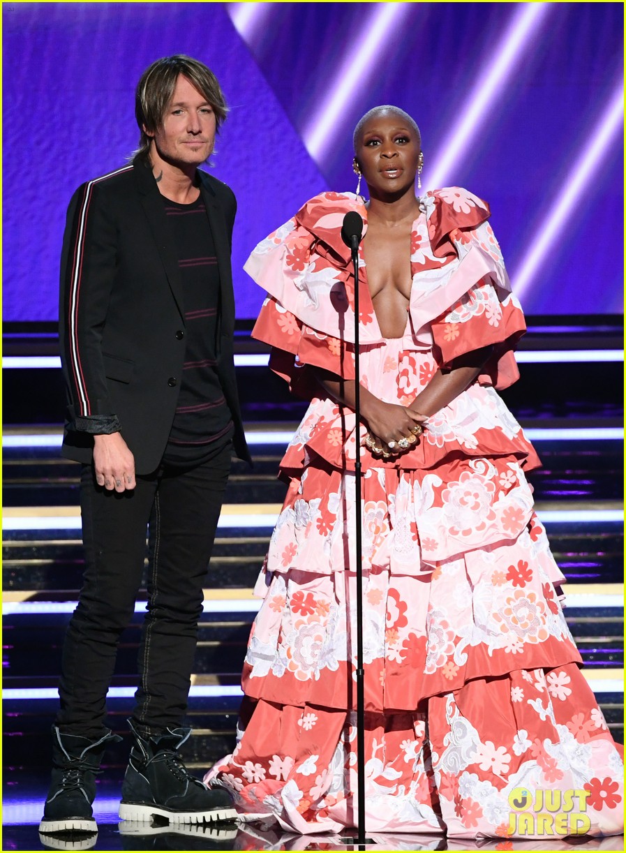 Cynthia Erivo Presents Best Pop Solo Performance With Keith Urban at Grammys 2020 Photo 4423535