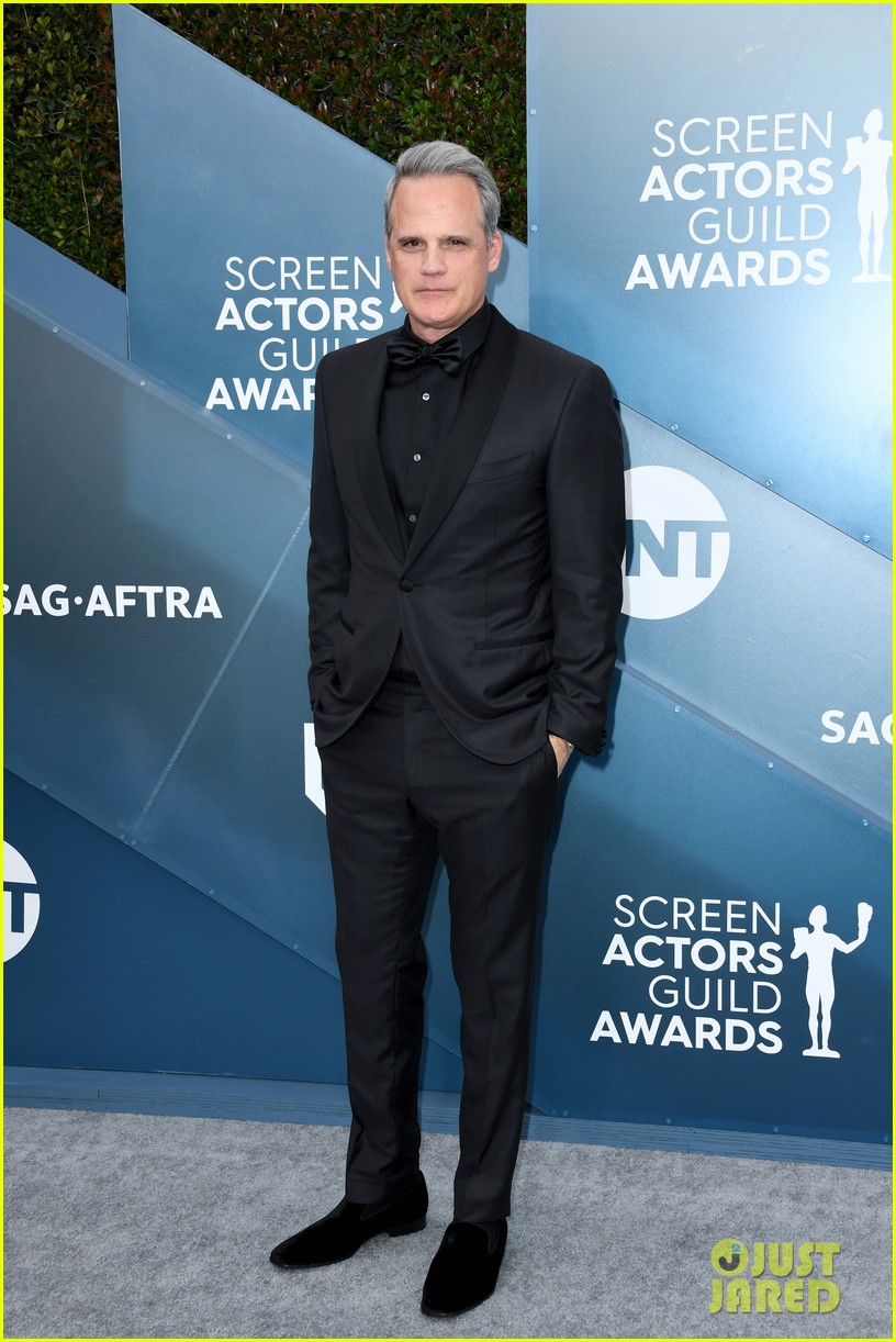 David Harbour & Lily Allen Couple Up For SAG Awards 2020! Photo