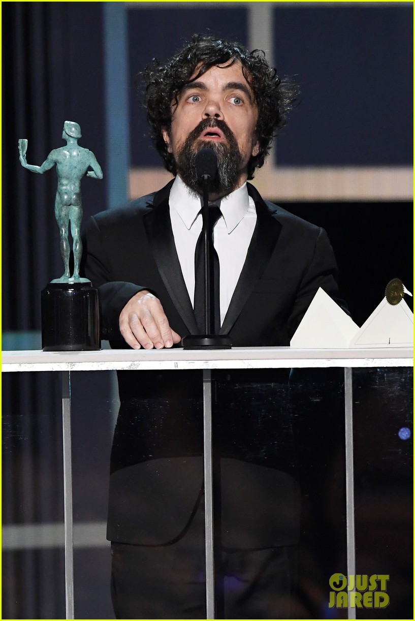 Peter Dinklage Wins First (& Final) SAG Award for 'Game of Thrones(02)