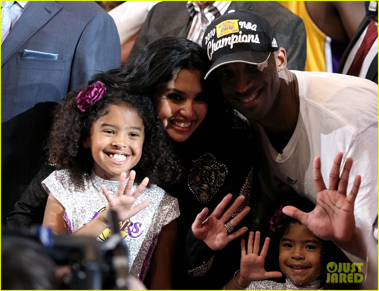 Kobe Bryant's 13YearOld Daughter Gianna Dies in Helicopter Crash With