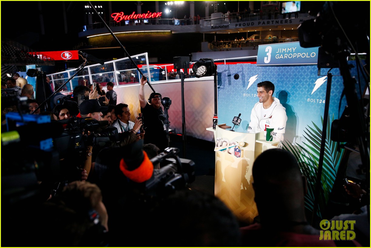 49ers Quarterback Jimmy Garoppolo Reveals If Tom Brady Texted Him Any