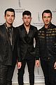 jonas brothers light up fontainebleau miami beach stage new years eve 01