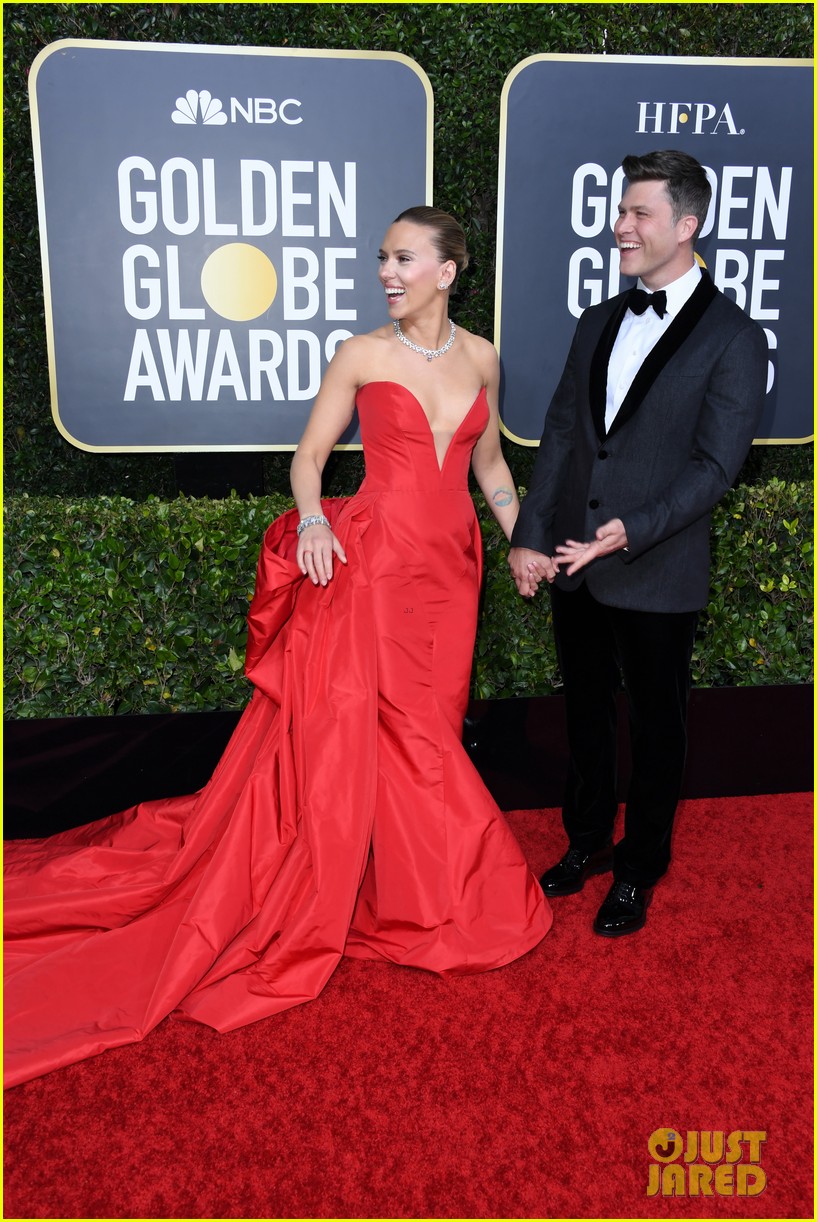Scarlett Johansson Wows in Plunging Red Gown at Golden Globes 2020
