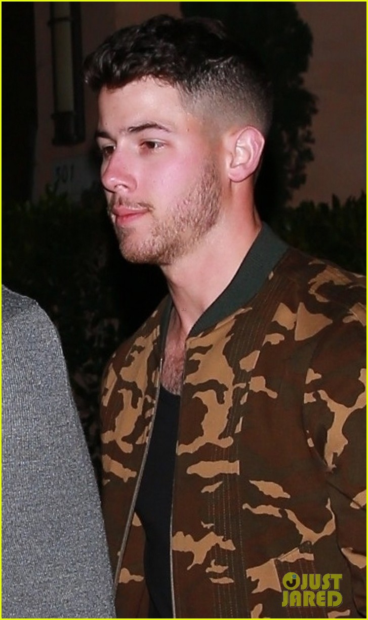 The Jonas Brothers Grab Dinner in Beverly Hills Photo 4420710 Joe