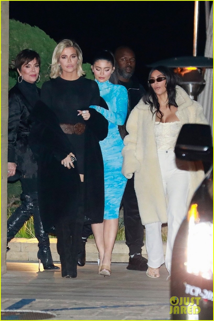 KardashianJenner Family Steps Out for Group Dinner in Malibu! Photo