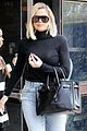 khloe kardashian switches lunch outfit 01