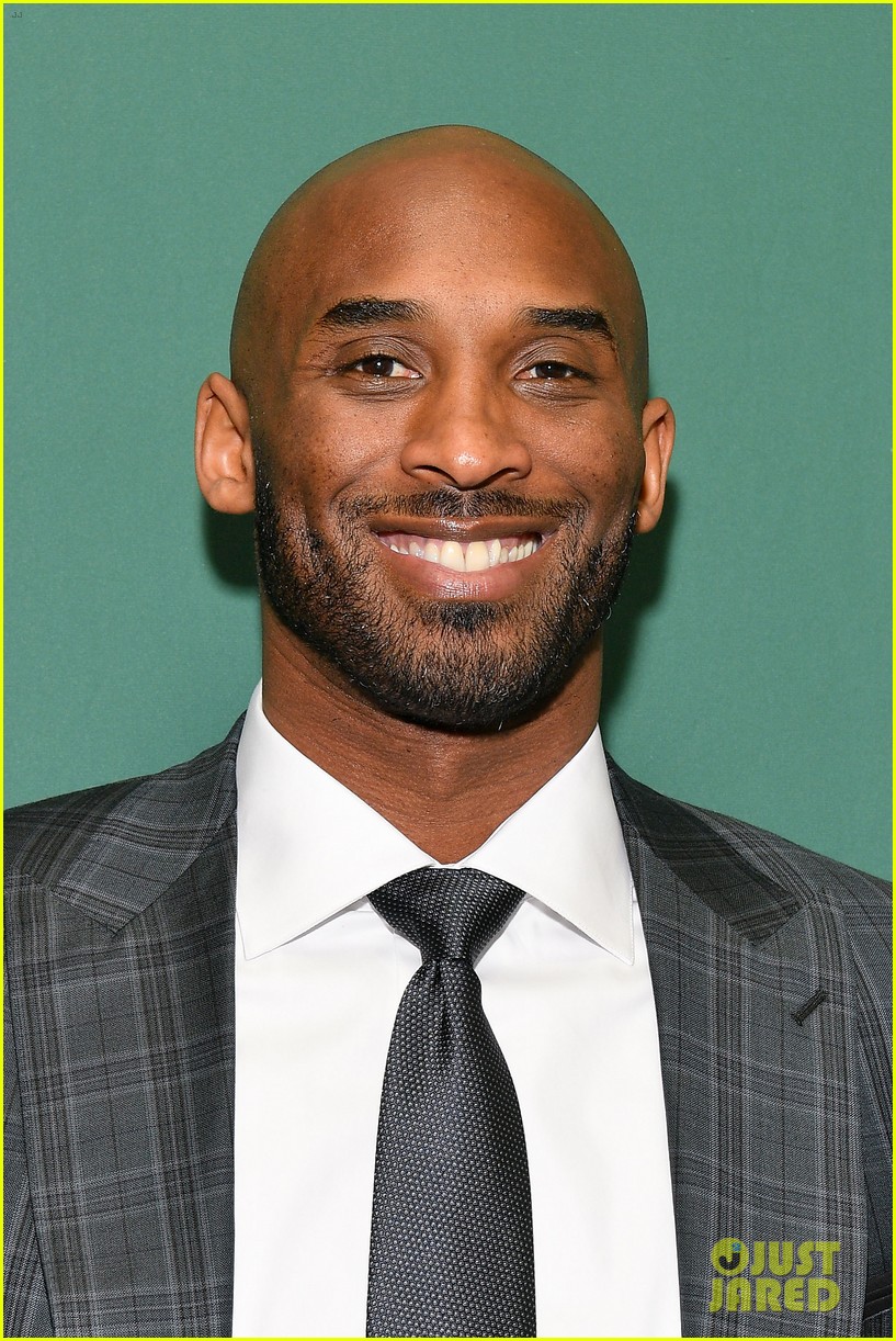 Helicopter Carrying Kobe Bryant & Daughter Gianna to Basketball Game