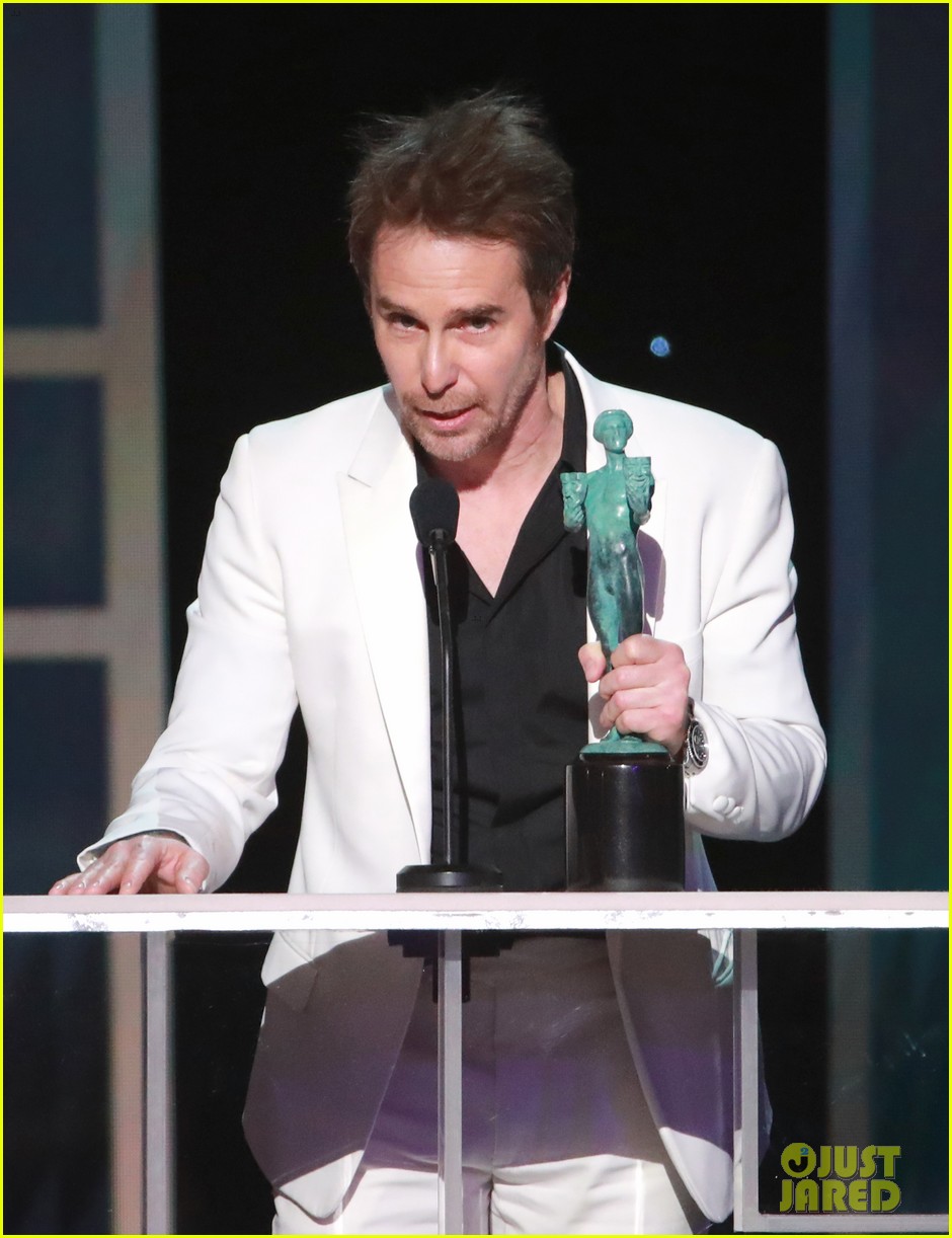 Sam Rockwell Wins at SAG Awards 2020 & Leslie Bibb's Reaction Is