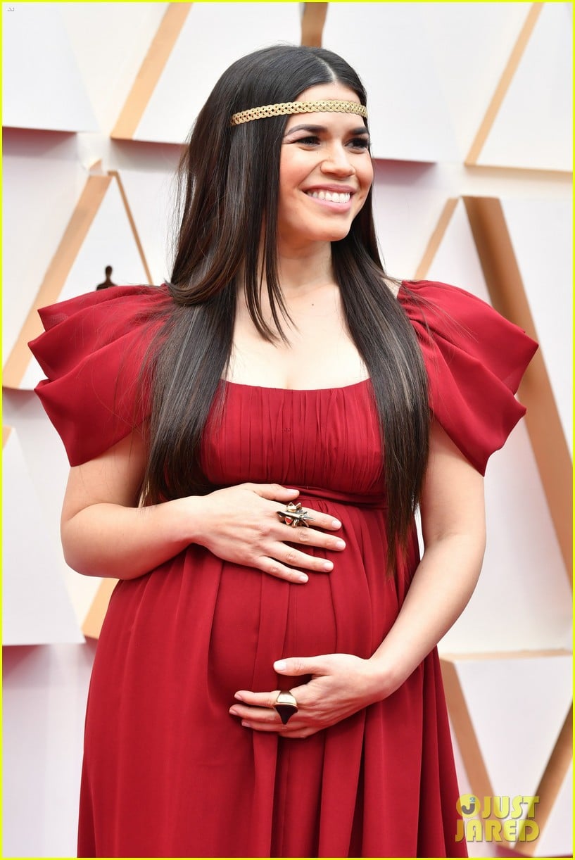 Photo: america ferrera httyd family oscars red carpet 16 | Photo