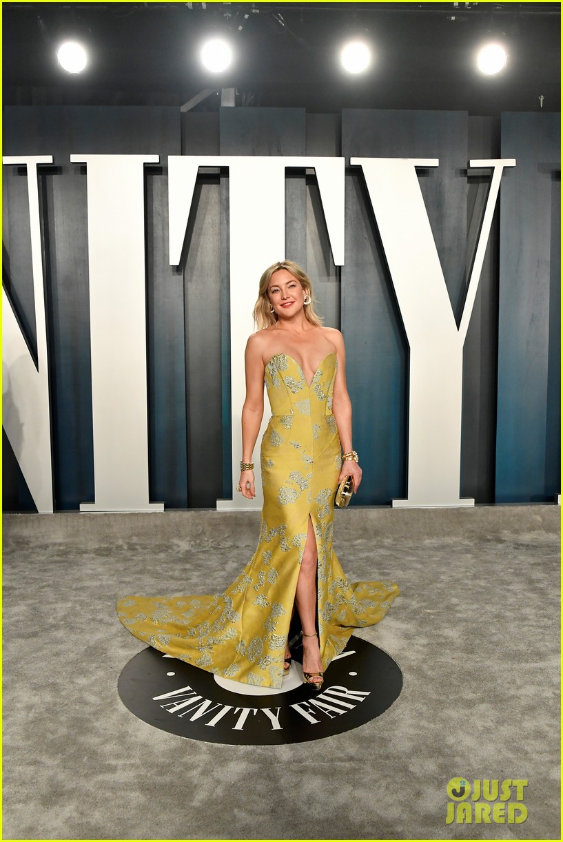 Photo kate hudson usher vanity fair oscar party 09 Photo 4435052