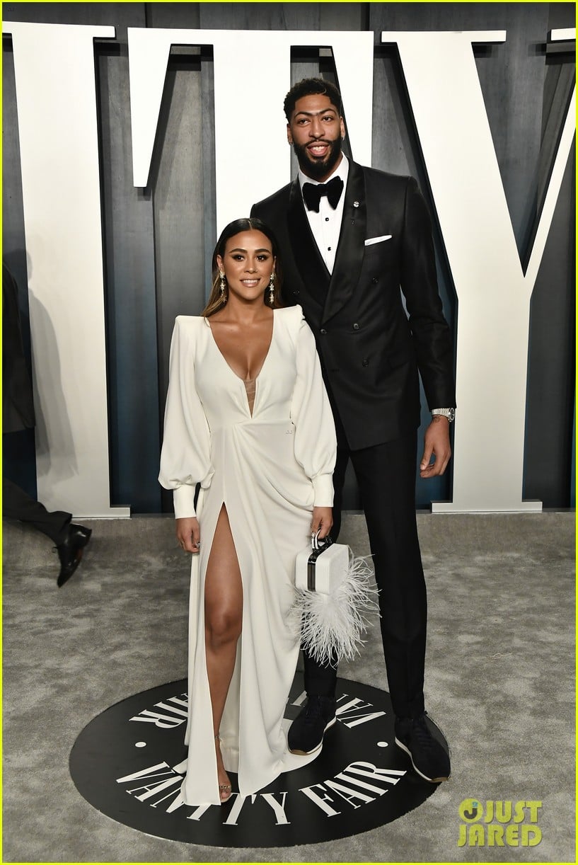 Laura Harrier and her NBA star boyfriend Klay Thompson at the 2020 Vanity F...