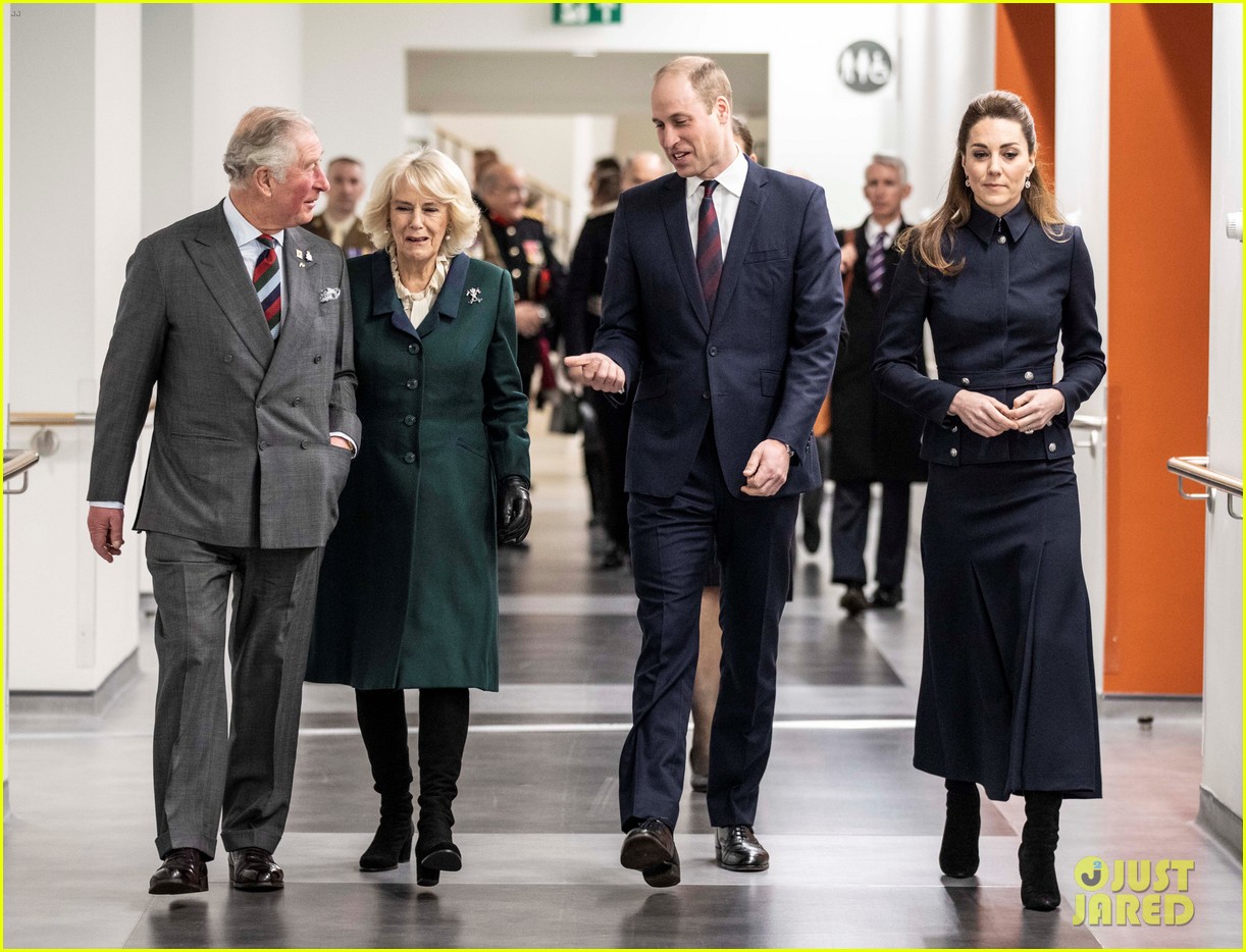 Kate Middleton & Prince William Step Out for Rare Outing with Prince(02)