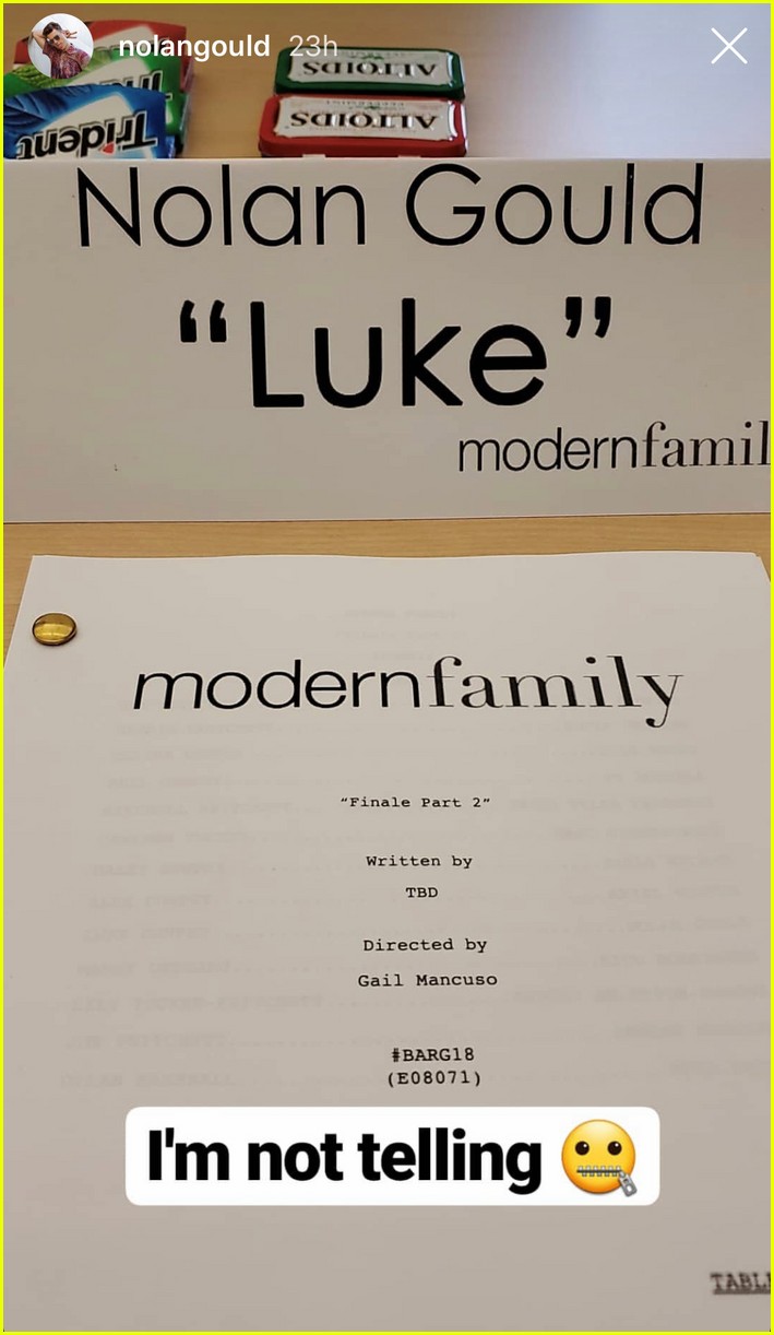 'Modern Family' Cast's Final Table Read Pics Will Make You Emotional
