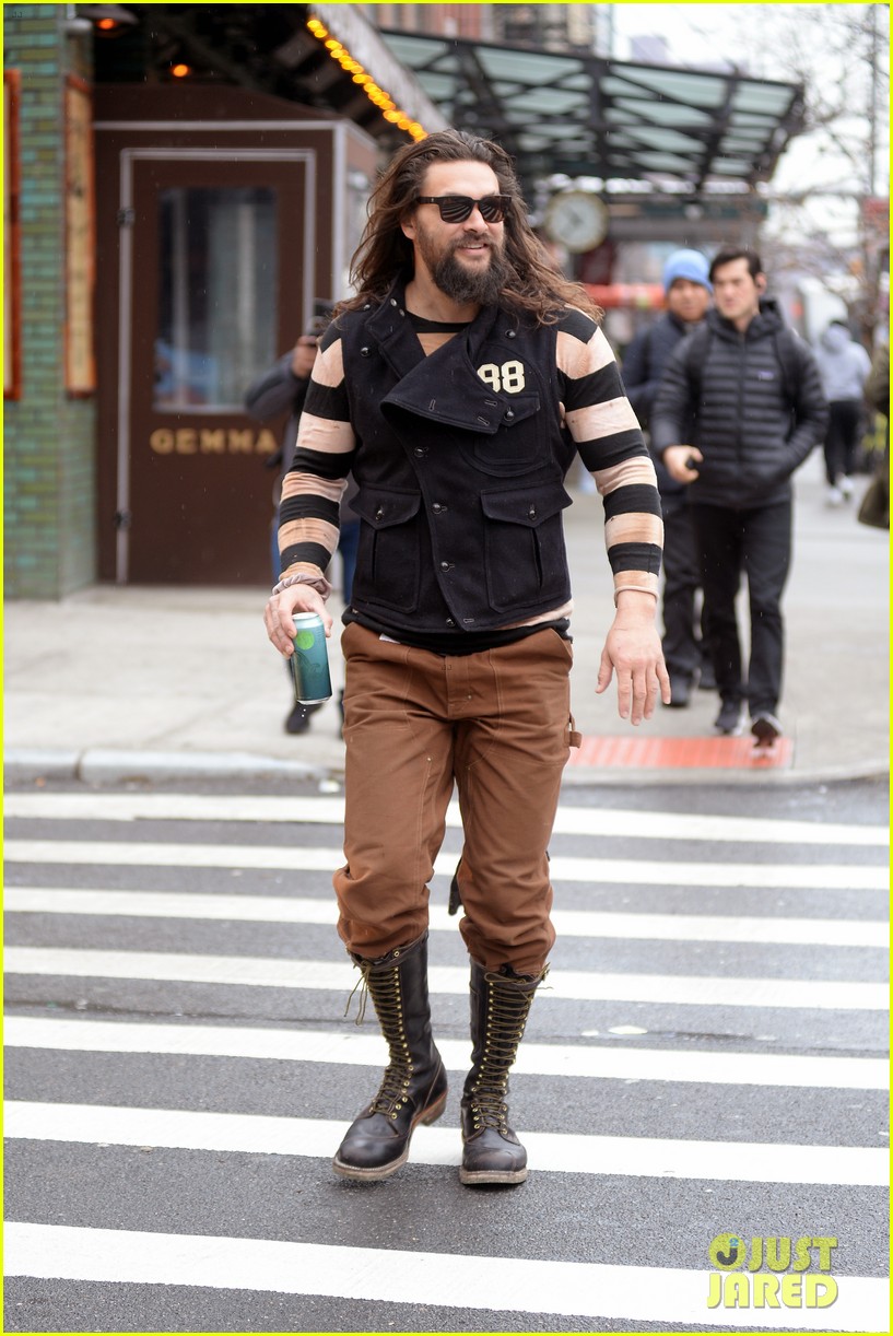 Jason Momoa Flashes a Grin on Early Morning Stroll in NYC: Photo 4429431 | Jason  Momoa Photos | Just Jared: Entertainment News