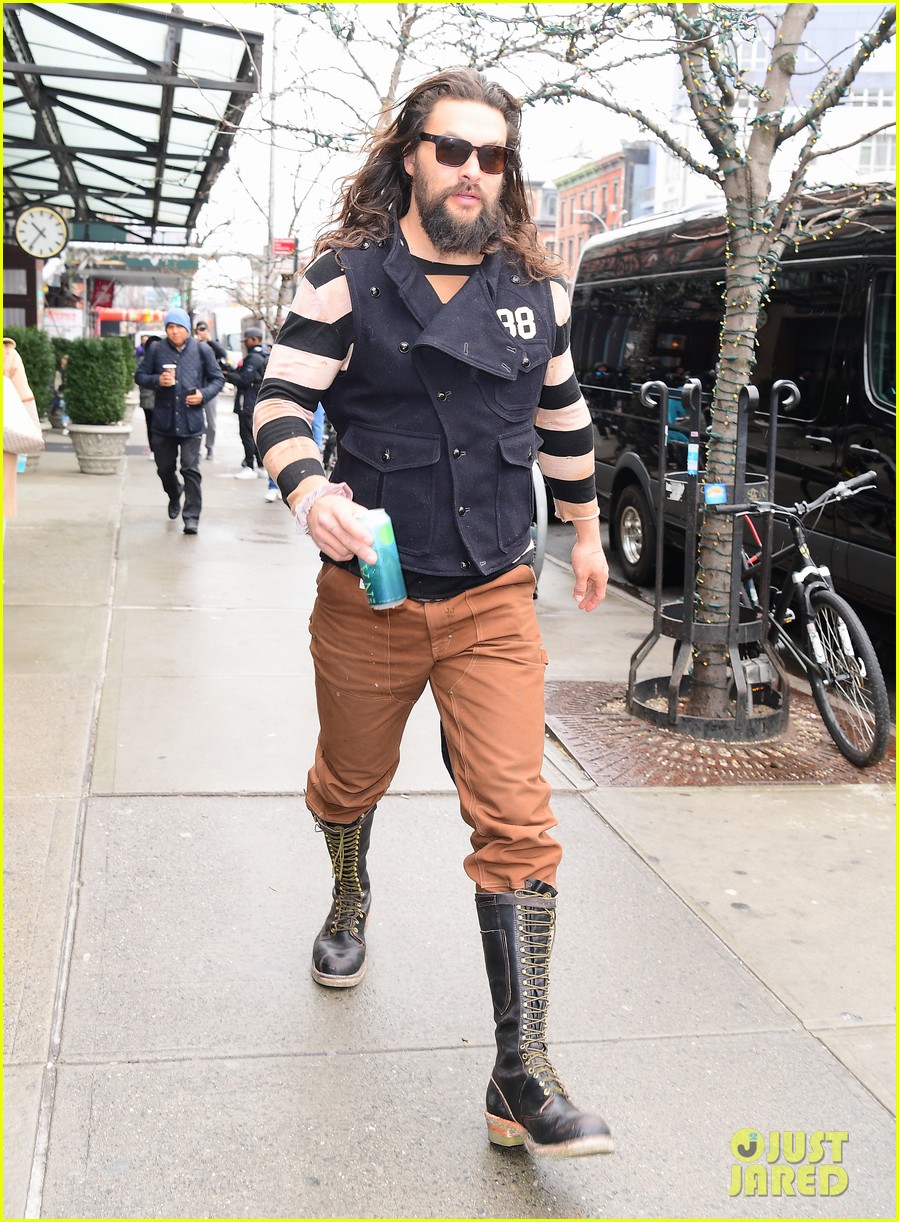 Jason Momoa Flashes a Grin on Early Morning Stroll in NYC: Photo 4429433 | Jason  Momoa Photos | Just Jared: Entertainment News