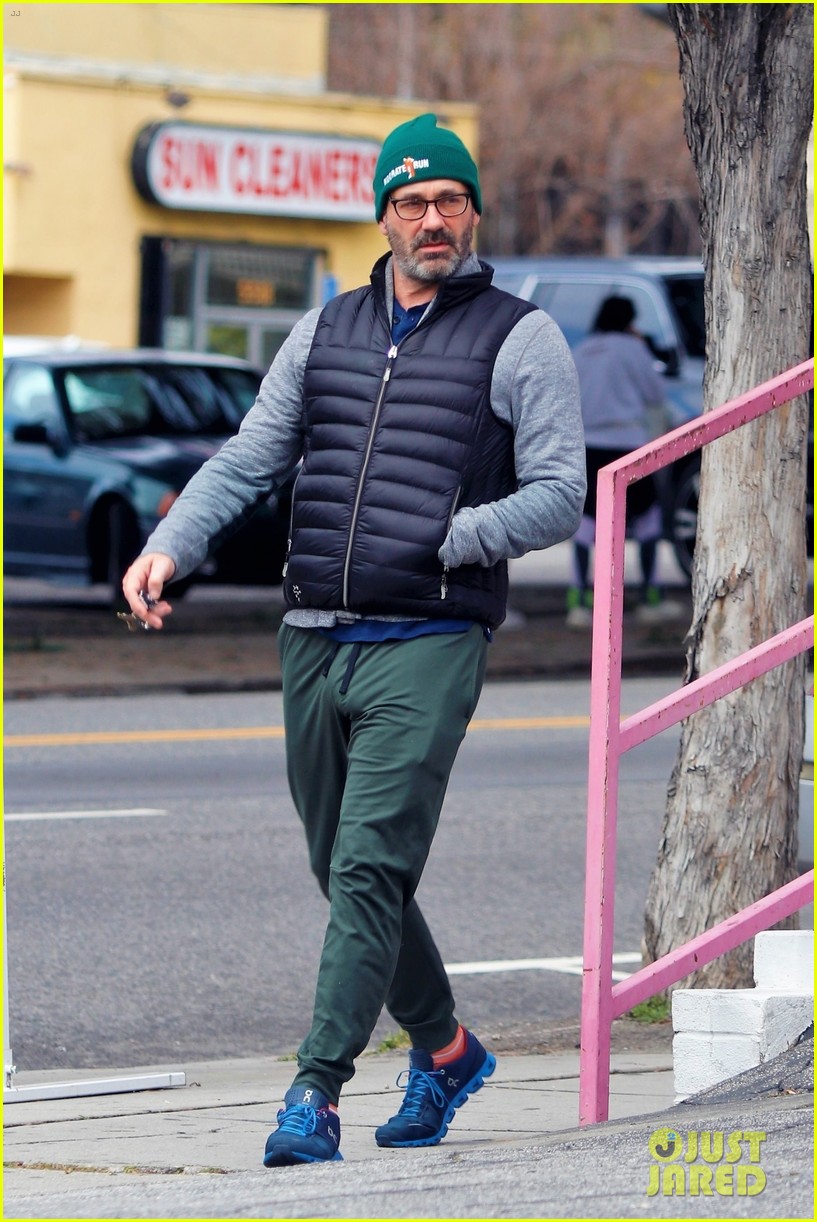 Jon Hamm Catches Some Fresh Air During a Solo Stroll: Photo ...