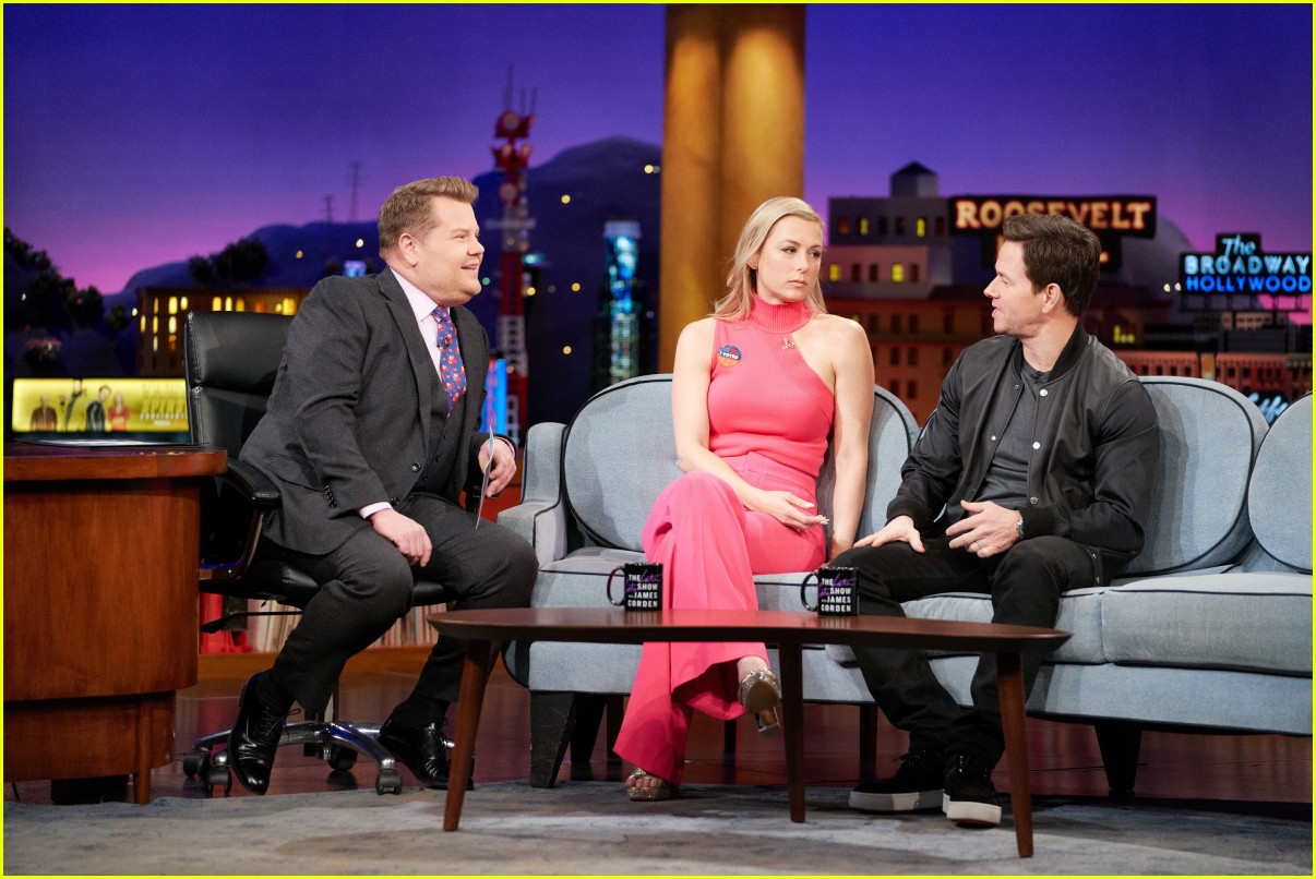 Photo: mark wahlbergs spenser confidential co star iliza shlesinger