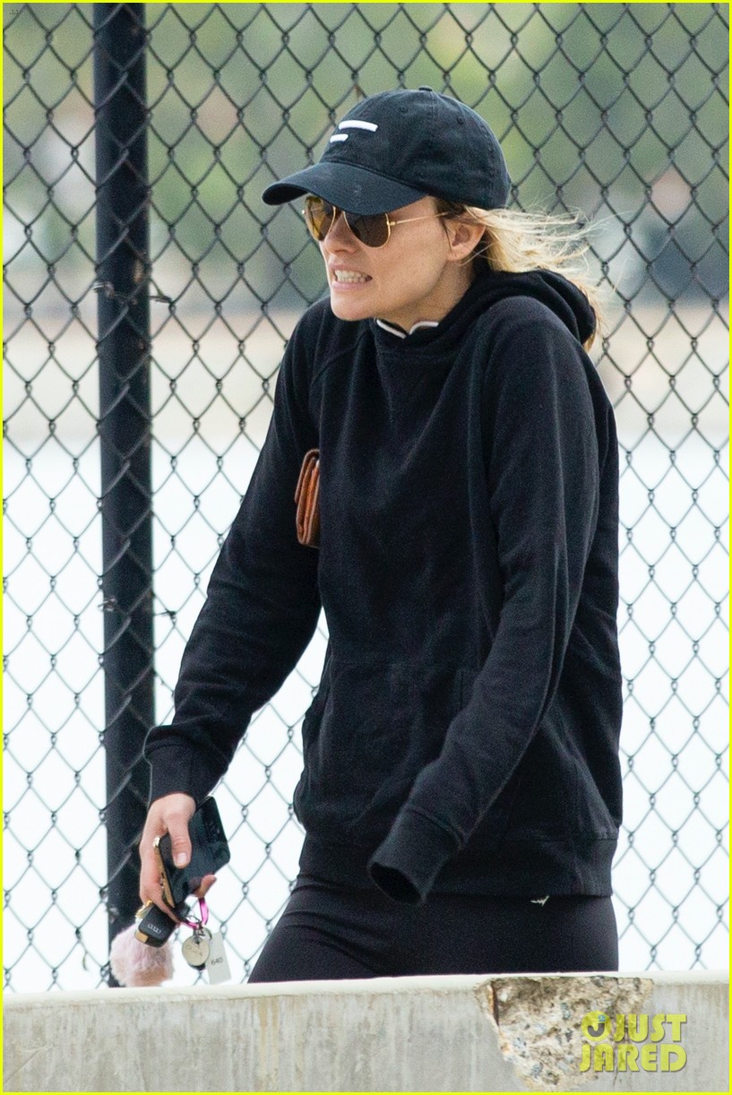 Photo: olivia wilde walk with her brother charlie cockburn 12 | Photo