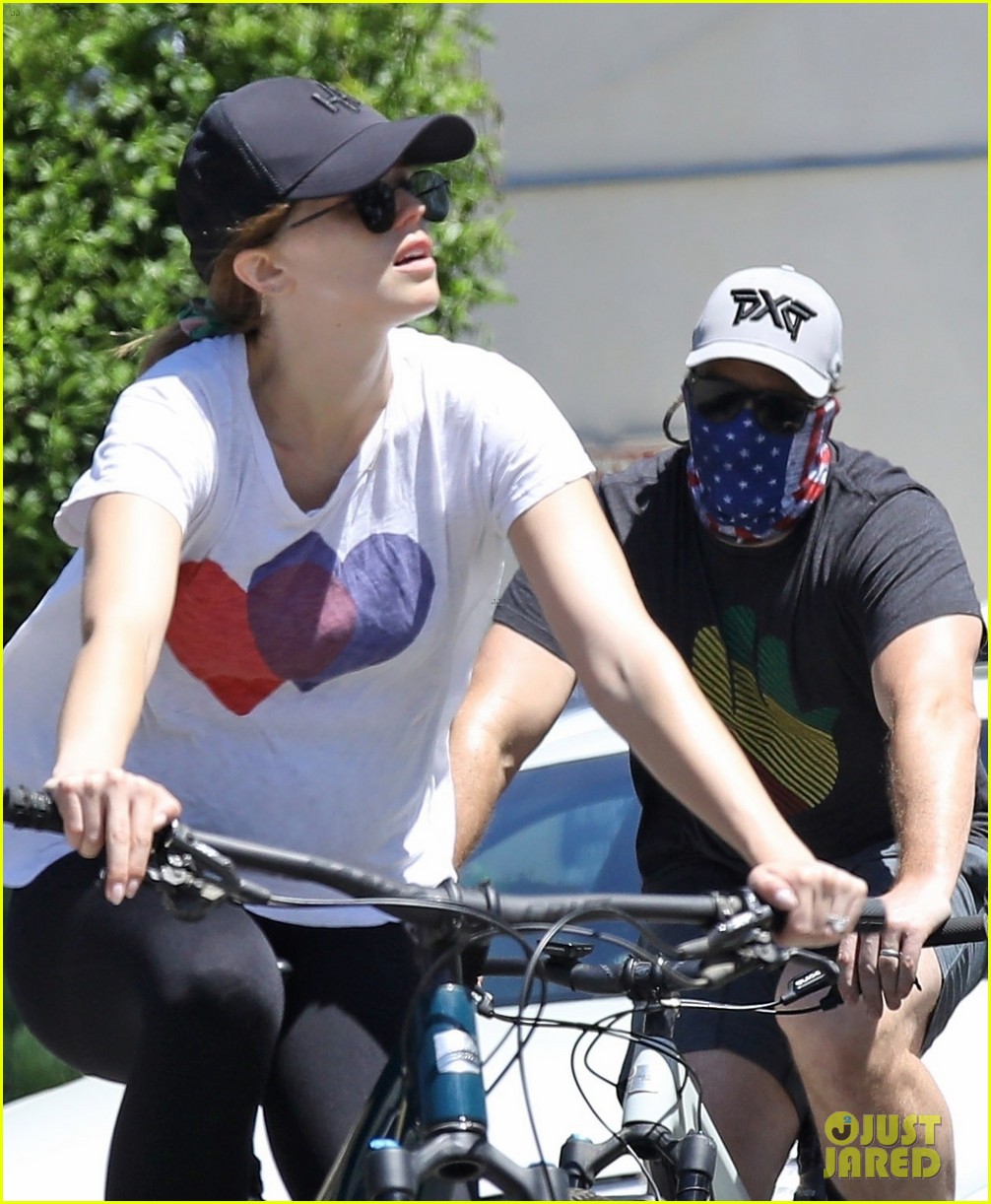 Photo: katherine schwarzenegger chris pratt bike ride before pregnancy