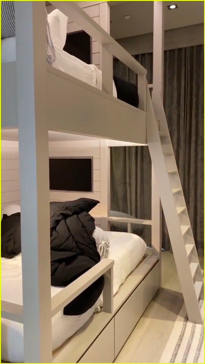 Photo kylie jenner bunk bed room 05 Photo 4453988 Just Jared