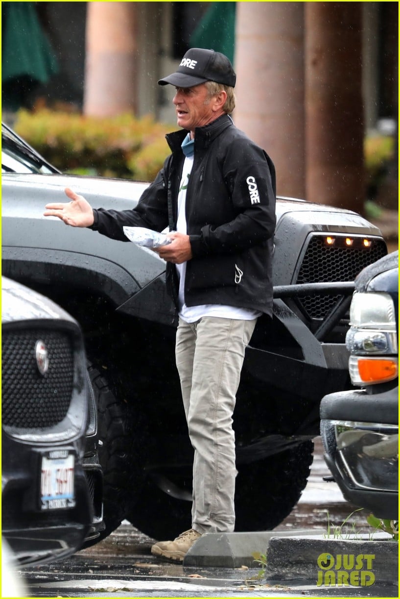 Sean Penn Volunteers With CORE at COVID19 Coronavirus Testing Stations