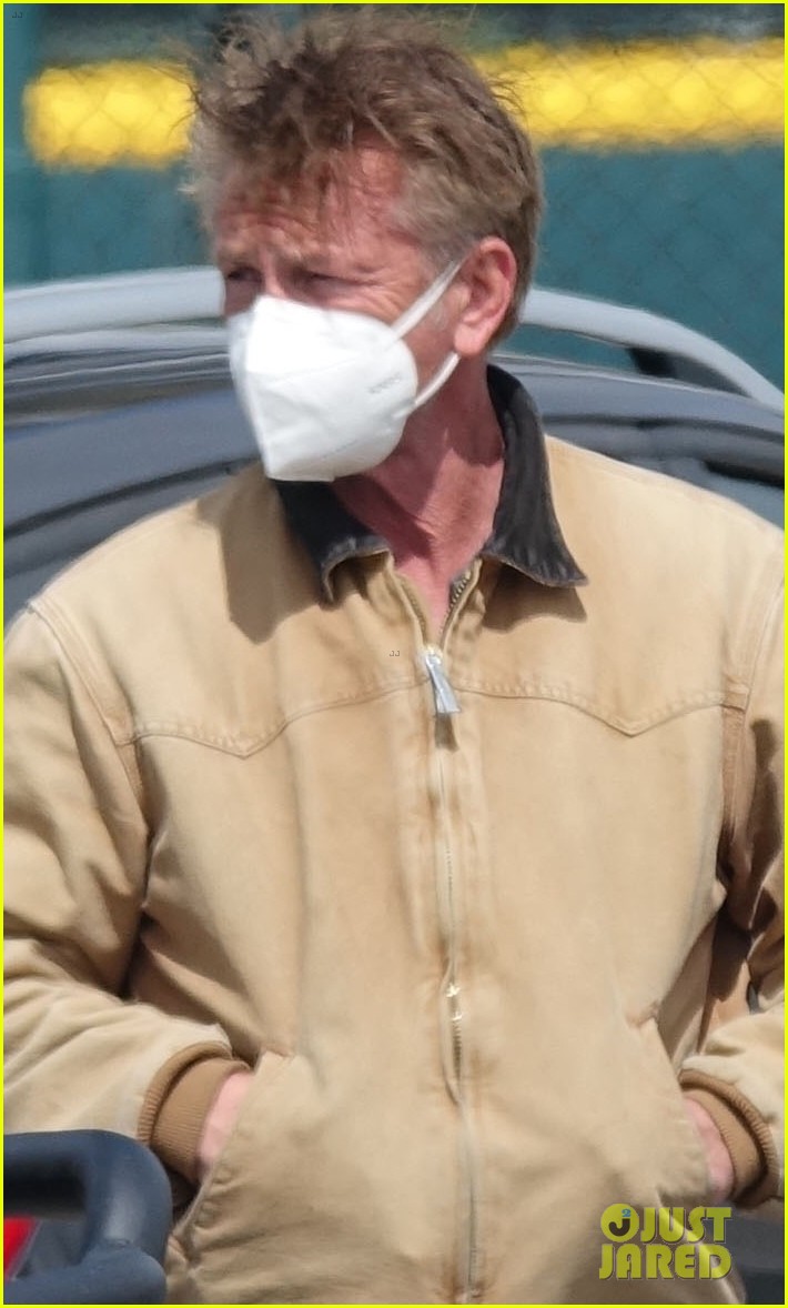 Sean Penn Volunteers With CORE at COVID19 Coronavirus Testing Stations