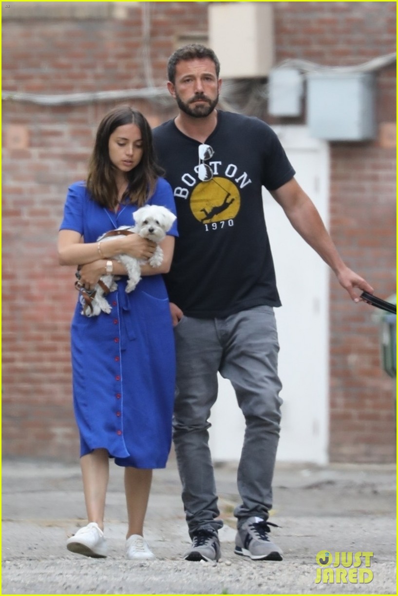 Ana de Armas Is a 'Great Influence' on Ben Affleck, Source Says Photo