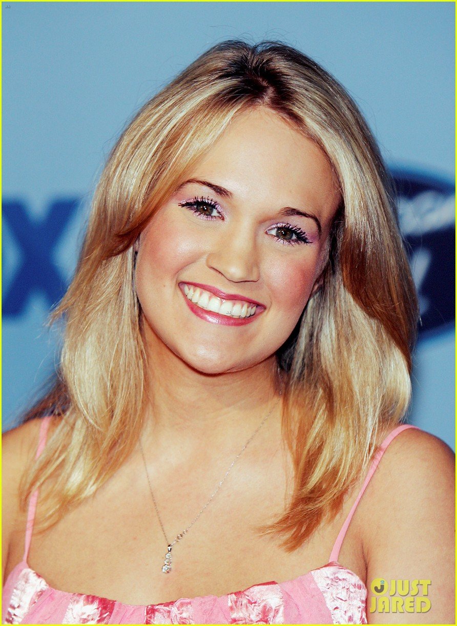 Carrie Underwood Celebrates 15 Year Anniversary of &lsquo;American Idol&rsquo; Win