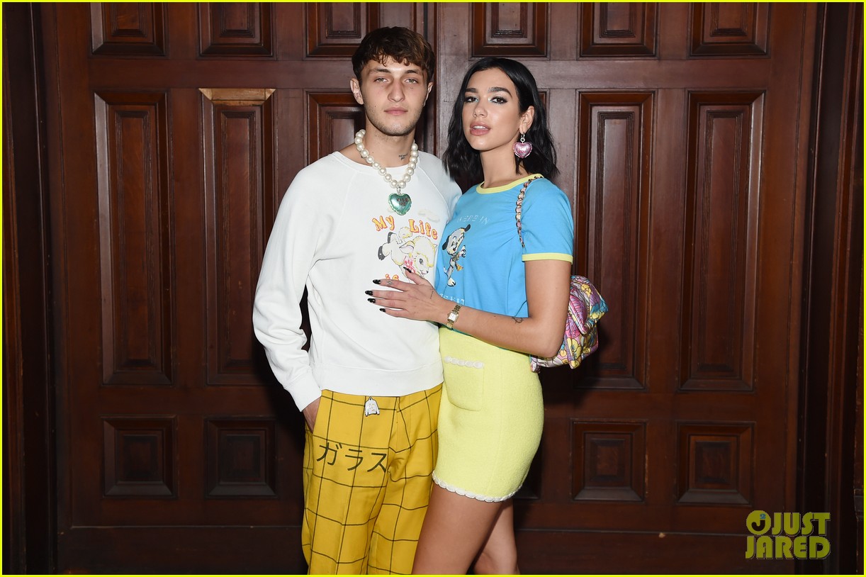 Dua Lipa Reveals She Slid Into This Celebrity's DMs Photo 4458867(00)