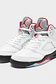 air jordan fire red out now 02