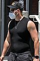 kellan lutz shows off his muscles in a tight tank 02