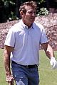 dennis quaid spends the afternoon on the golf course 04